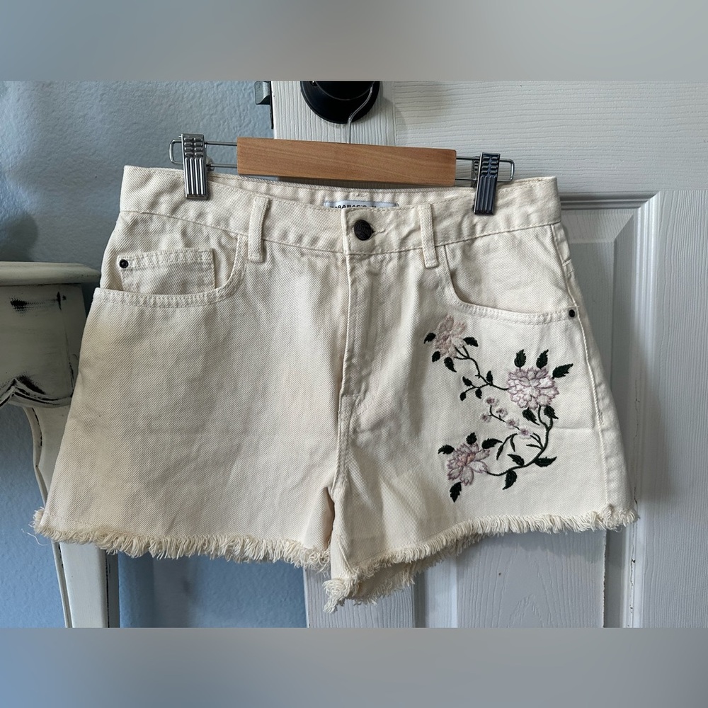 Zara Cream Floral Embroidered Jean Shorts Size 6